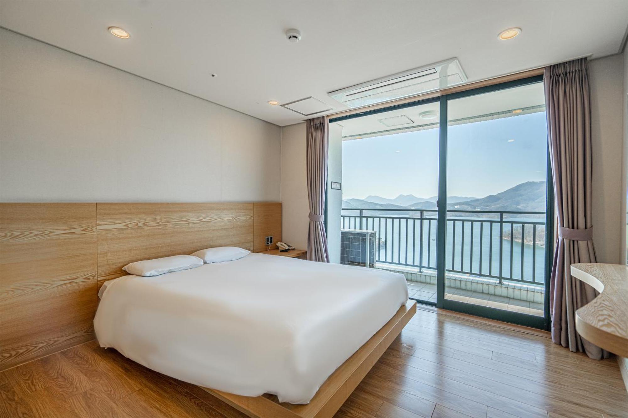 Cheongpung Resort Jecheon Buitenkant foto
